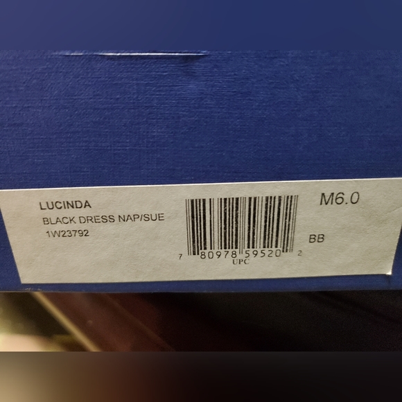 NIB $795 6.6 Stuart Weitzman boots - Picture 4 of 5